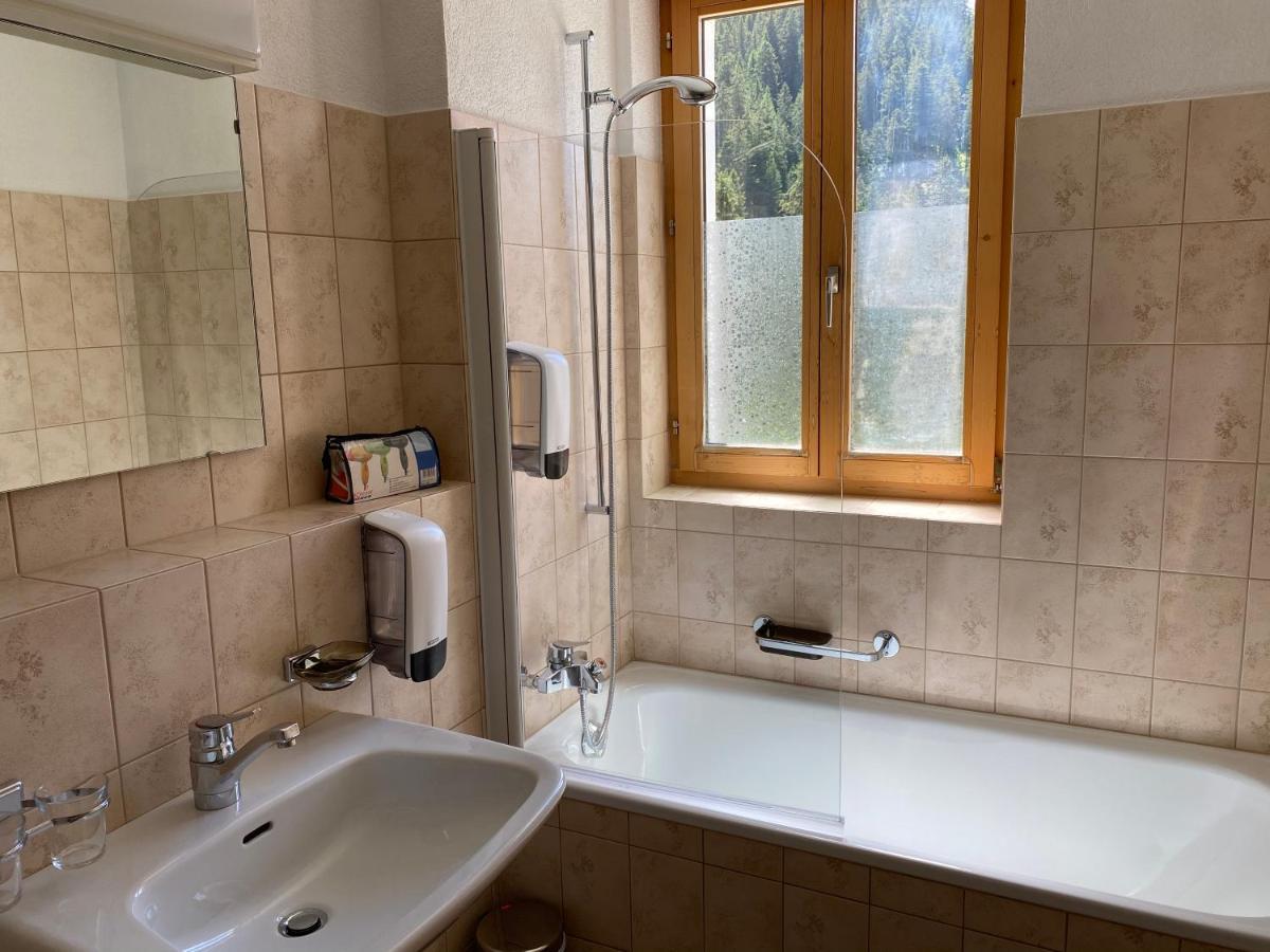 Gasthaus Edelweiss Langwies Zewnętrze zdjęcie